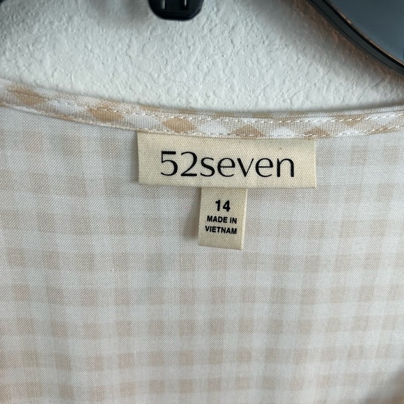 52seven Women’s Sleeveless Plaid Dress with a Full Skirt & Pockets

Size 14
NWT - Picture 5 of 9